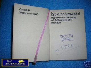 ŻYCIE NA KRAWĘDZI - Praca zbiorowa