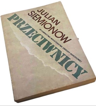 PRZECIWNICY
