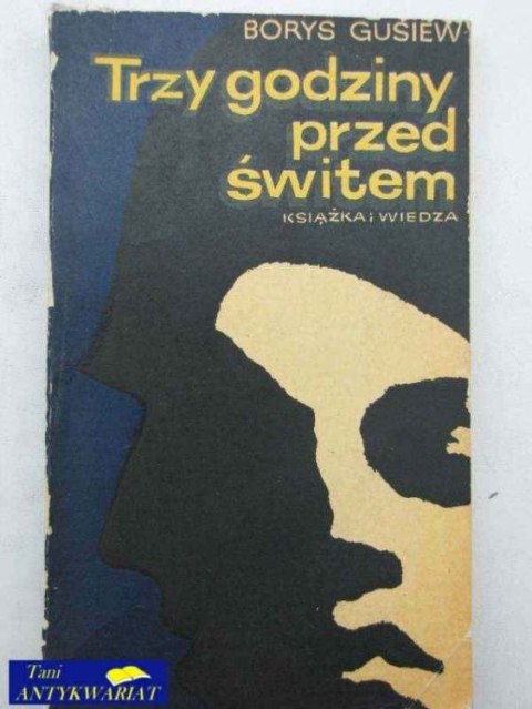 TRZY GODZINY PRZED ŚWITEM
