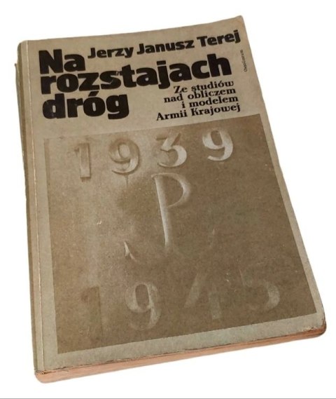 NA ROZSTAJACH DRÓG
