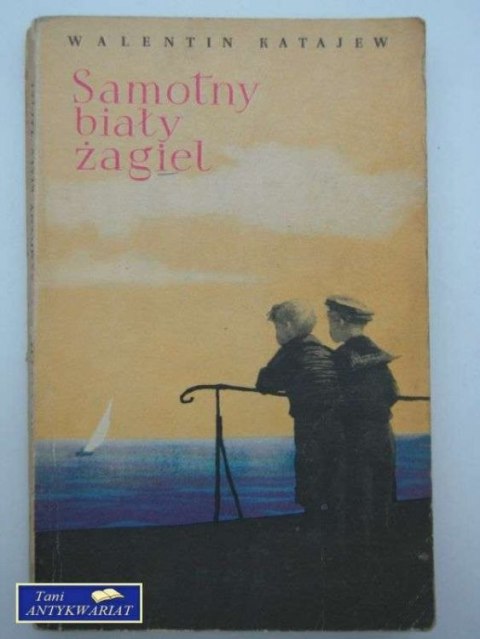 SAMOTNY BIAŁY ŻAGIEL