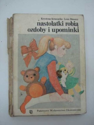 NASTOLATKI ROBIĄ OZDOBY I UPOMINKI