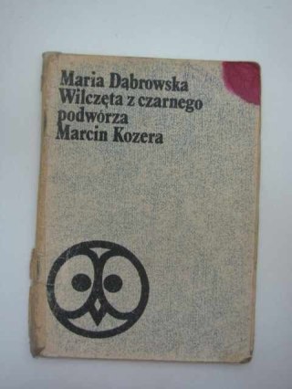 WILCZĘTA Z CZARNEGO PODWÓRZA