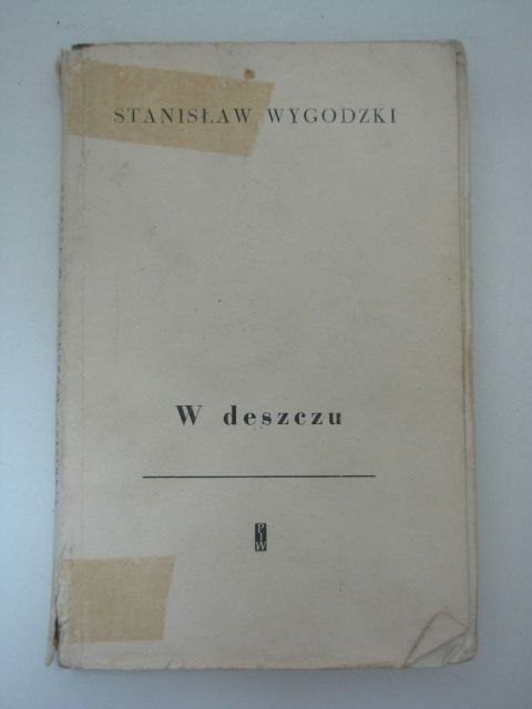 W DESZCZU