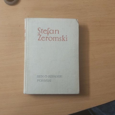 Sen o szpadzie, Pomyłki