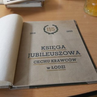 Księga Jubileuszowa Cechu Krawców w Łodzi