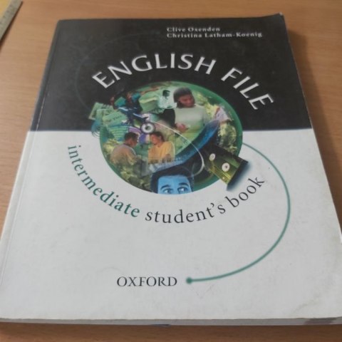 English File intermediate students book