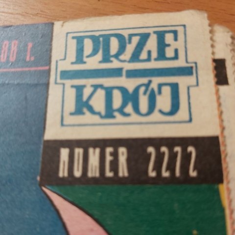 Przekrój nr 2271 i 2272 z 18 i 25 grudnia 1988 roku.