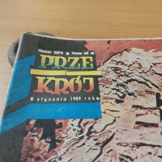 Przekrój nr 2274 z 8 stycznia 1989 roku.