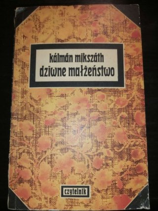 Dziwne małżeństwo