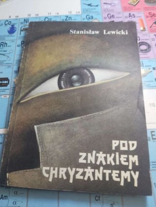 Pod znakiem chryzantemy