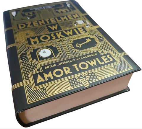 DŻENTELMEN W MOSKWIE Amor Towles
